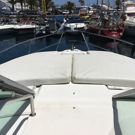 Sleep In The Boat Hébergement de vacances *